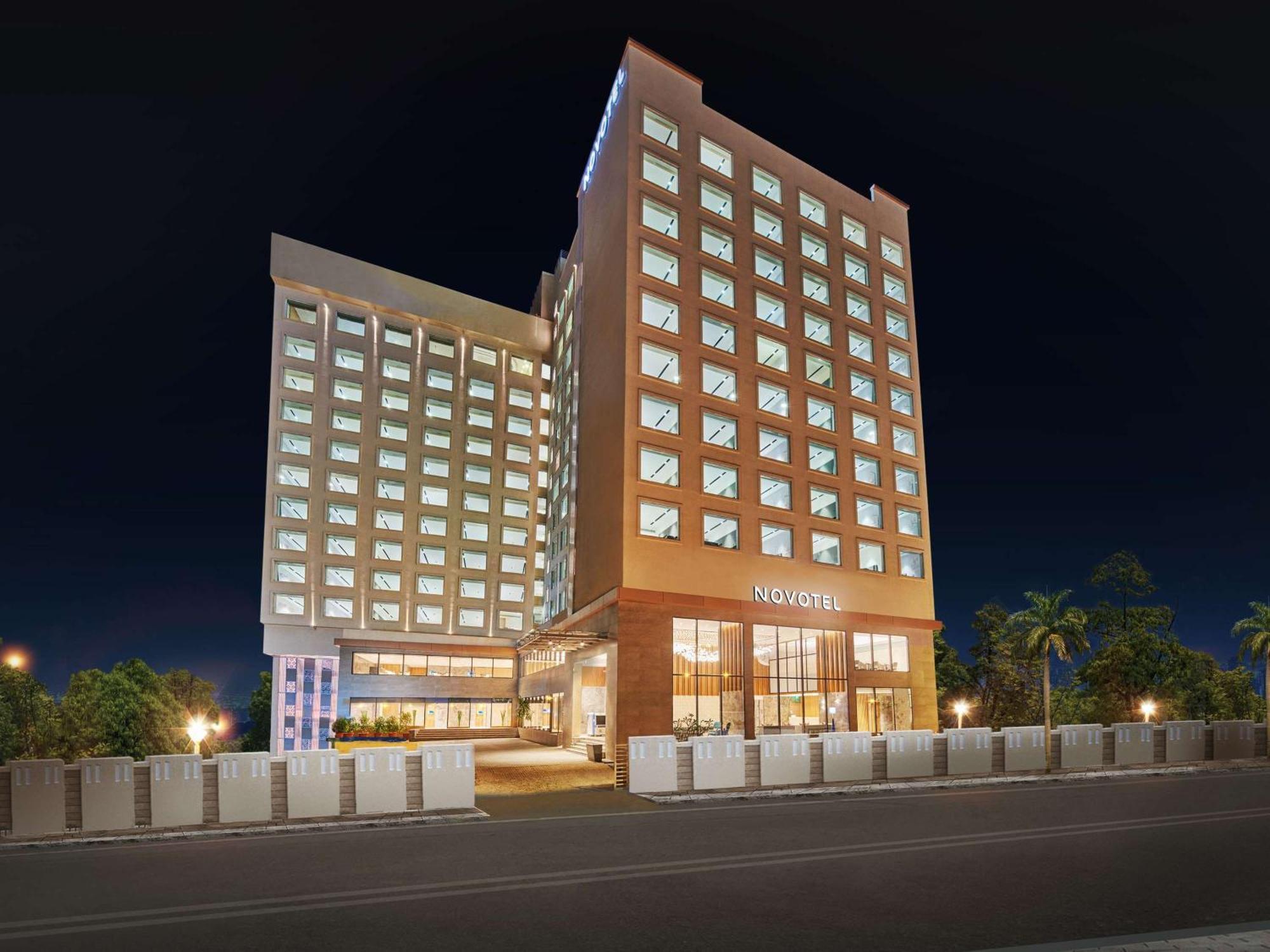 Novotel Mumbai International Airport Exterior foto