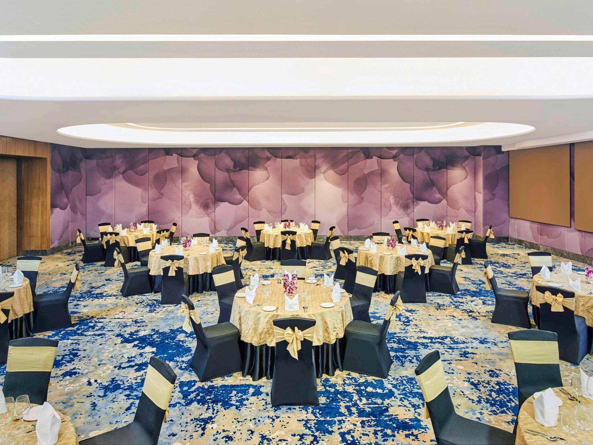 Novotel Mumbai International Airport Exterior foto The ballroom