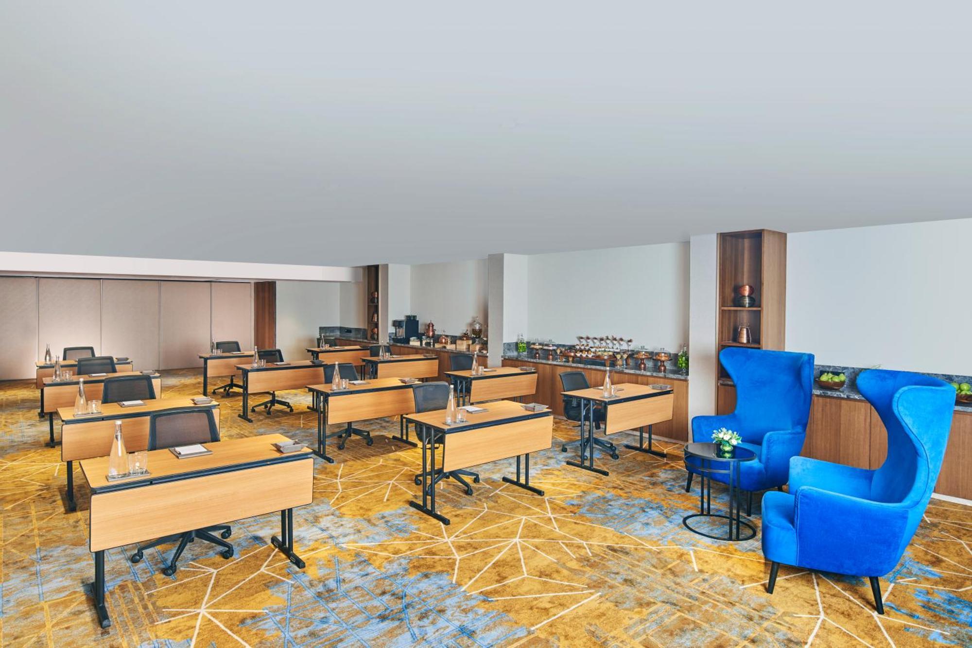 Novotel Mumbai International Airport Exterior foto Meeting room
